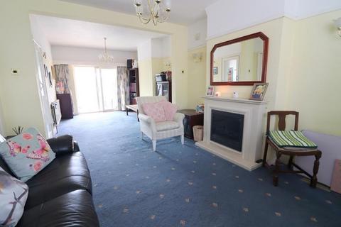 undefined, Luton LU2