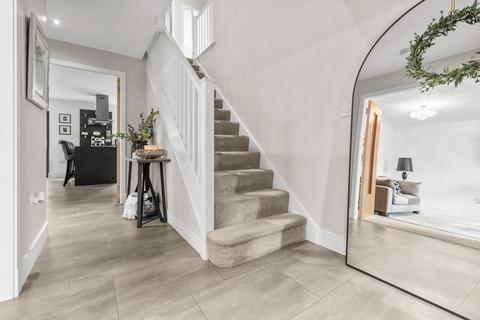 undefined, Kinnaird, Larbert FK5