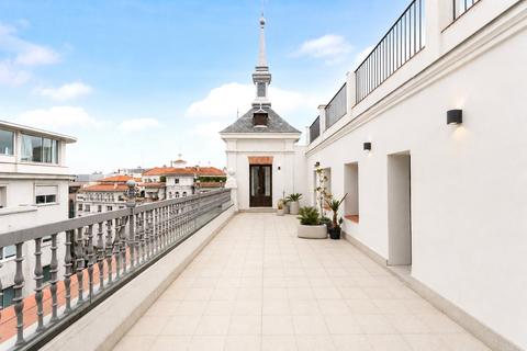 4 bedroom penthouse, Stunning penthouse with terrace in a new-build, Salamanca - Castellana