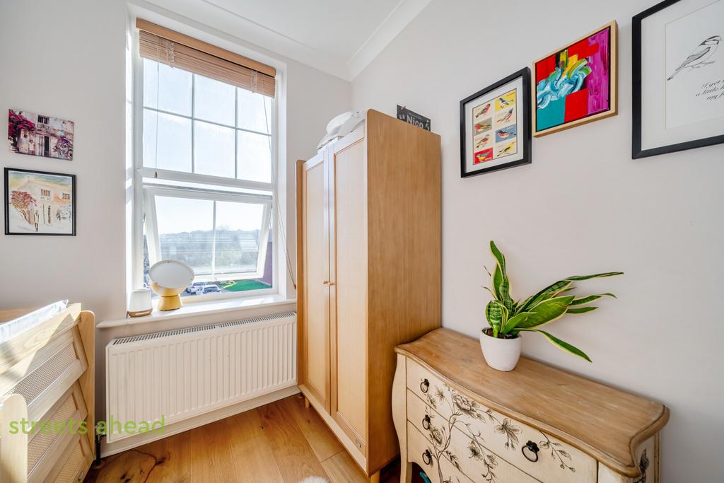 B689f58d-3b5a-490...