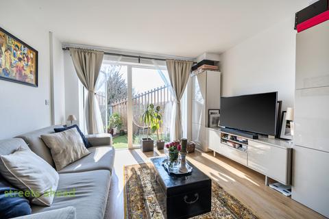1 bedroom apartment for sale, Cargreen Road, London, SE25