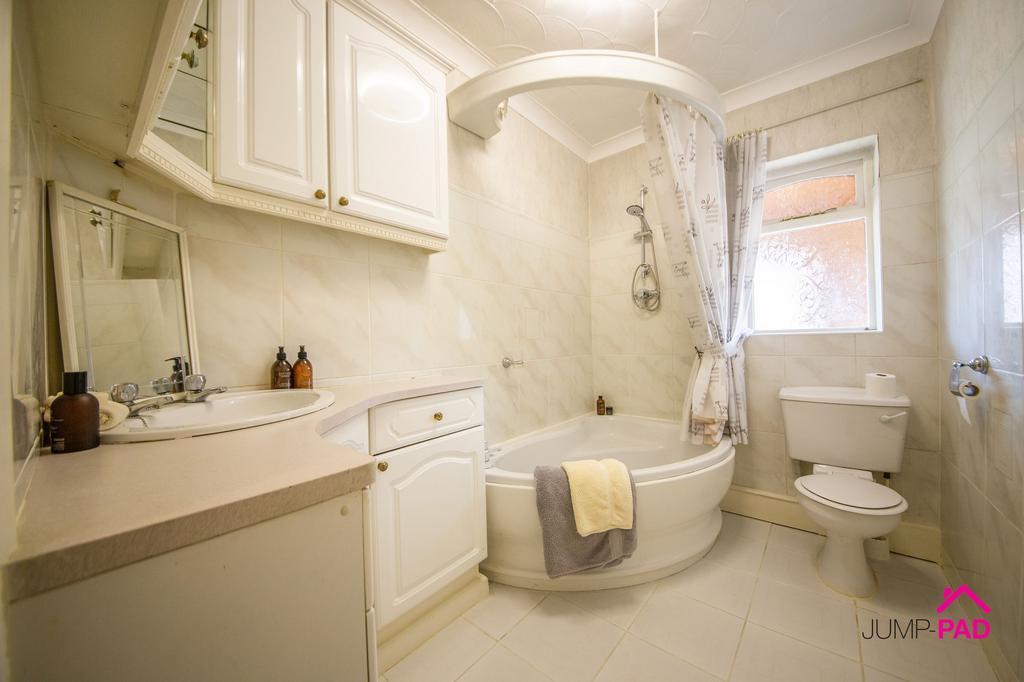 Family bathroom