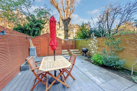 2 bedroom flat for sale, Estelle Road, Hampstead