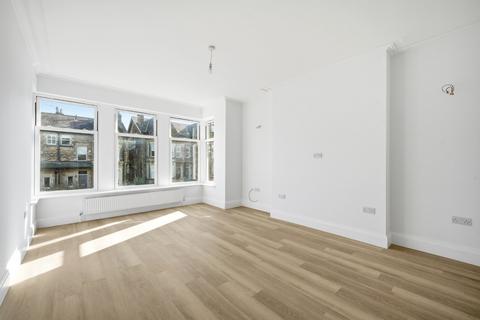 3 bedroom apartment for sale, West Cliffe Grove, Harrogate, North Yorkshire, HG2