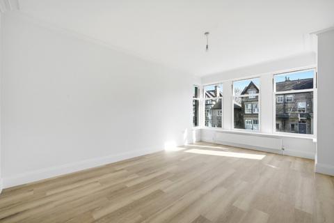 3 bedroom apartment for sale, West Cliffe Grove, Harrogate, North Yorkshire, HG2