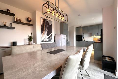 3 bedroom semi-detached house for sale, Alexander Avenue, Newark