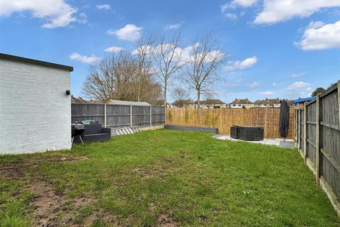 3 bedroom semi-detached house for sale, Alexander Avenue, Newark