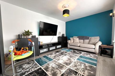 3 bedroom semi-detached house for sale, Alexander Avenue, Newark