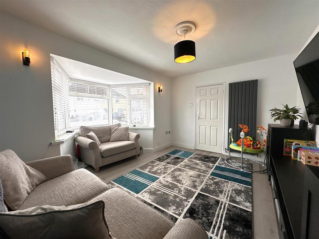 Bay-Fronted Lounge 509