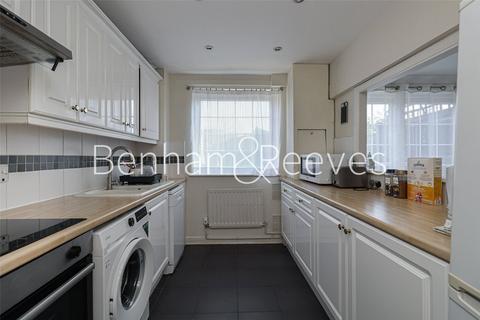 undefined, Ruddstreet Close, London SE18