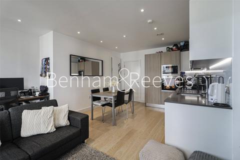 undefined, Duke of Wellington Avenue, London SE18