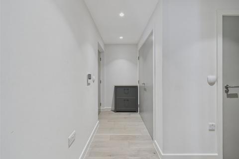 2 bedroom apartment for sale, Brixton Hill, London