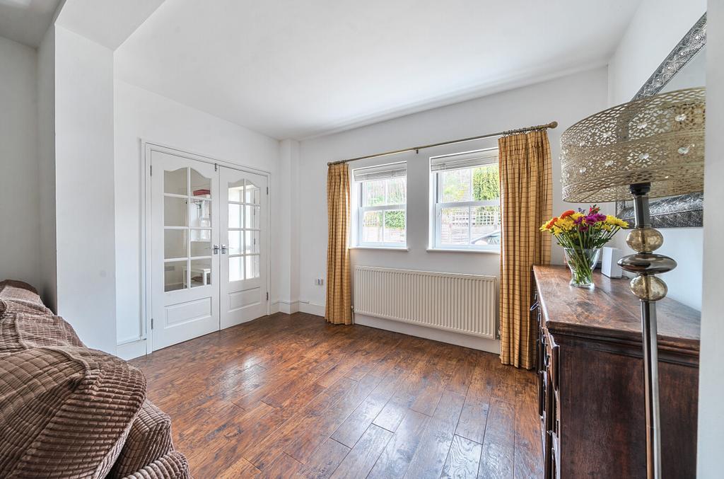 1404144-9-69983a9...