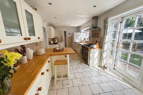 undefined, Ffordd Cwellyn, Cardiff