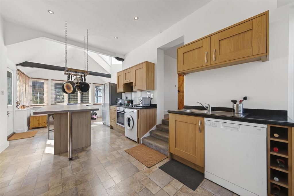 97 Sharpenhoe Rd Web21.jpg