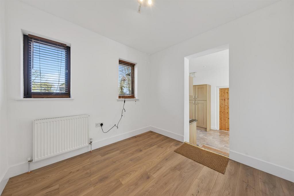 97 Sharpenhoe Rd Web20.jpg