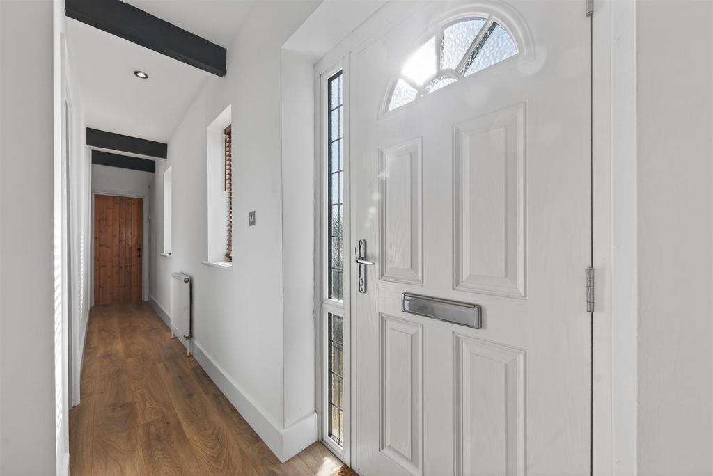 97 Sharpenhoe Rd Web18.jpg