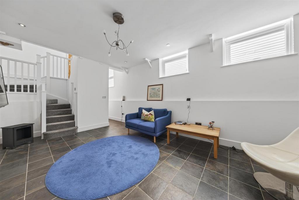 97 Sharpenhoe Rd Web33.jpg