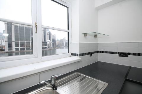 2 bedroom flat for sale, Wheatsheaf Close, Isle of Dogs, E14