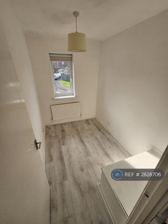 Second Bedroom (1)