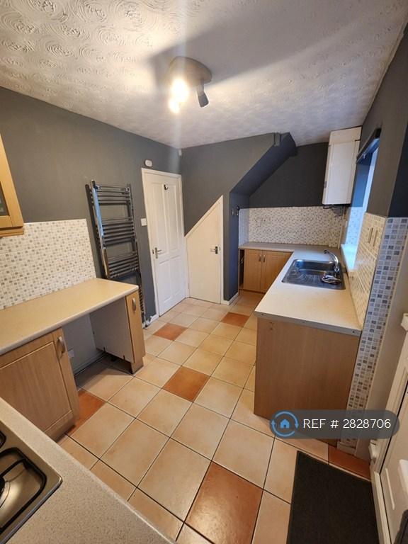 Kitchen (2)