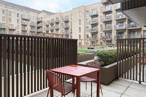 1 bedroom flat to rent, Aerodrome Road