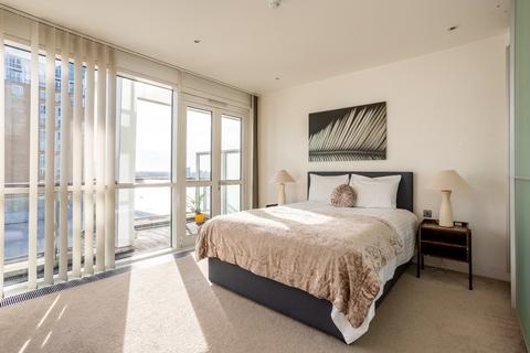2 bedroom penthouse to rent, Westferry Circus, London E14