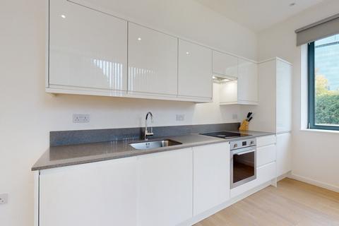 1 bedroom ground floor flat to rent, Riverbank Way