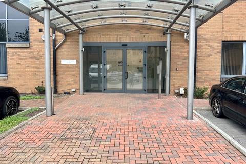 1 bedroom ground floor flat to rent, Riverbank Way