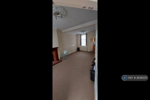 2 bedroom terraced house to rent, Grafton Street, Blackpool, FY1