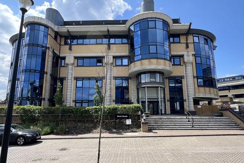 1 bedroom flat to rent, New Horizons Court