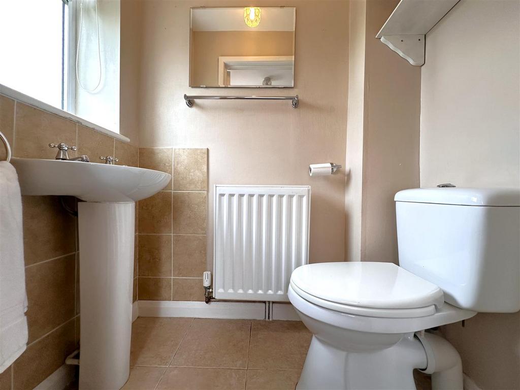 Ground Floor W.C 253