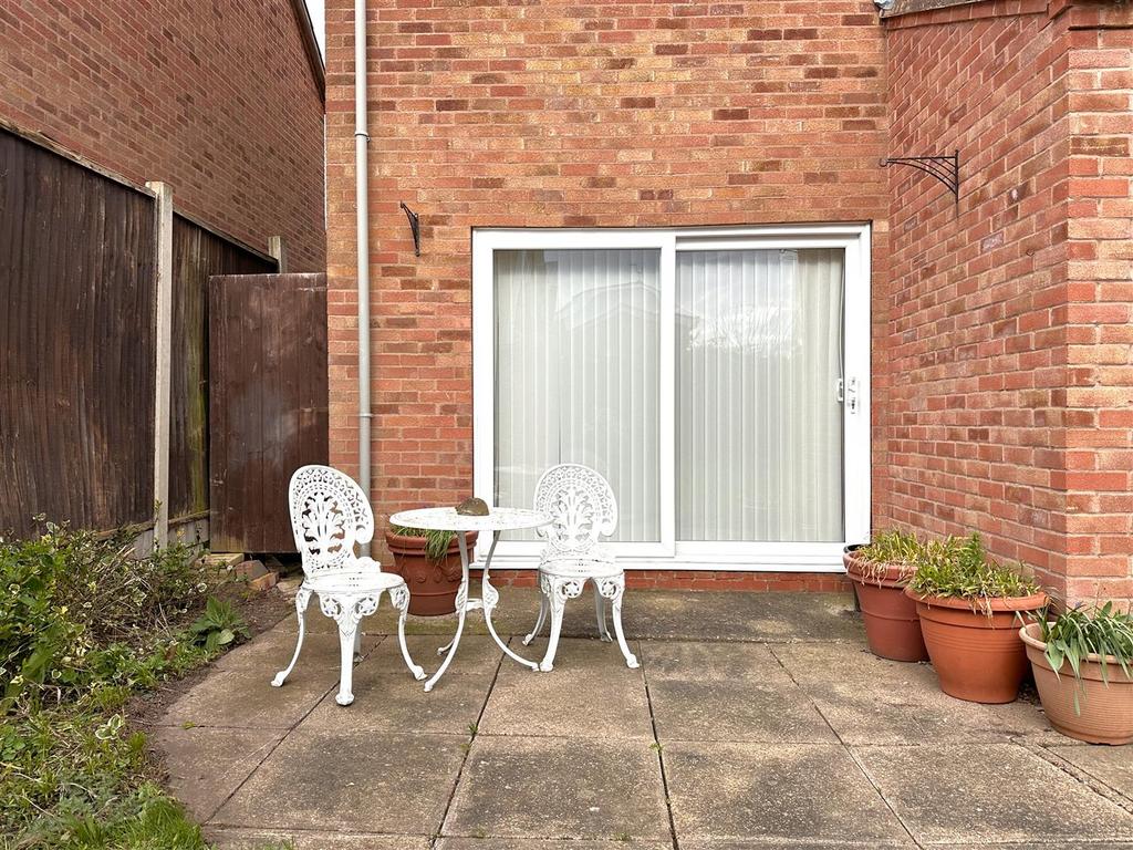 Paved Seating Area 309