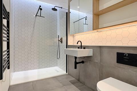 undefined, Great West Road