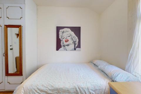 undefined, Chichele Road