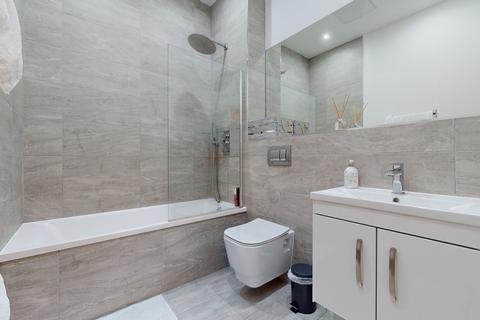 1 bedroom flat to rent, Riverbank Way