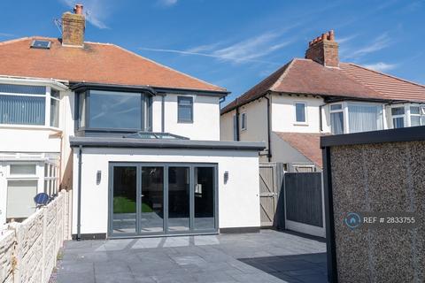 3 bedroom semi-detached house to rent, Riversleigh Avenue, Blackpool, FY1