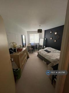 undefined, Five Mins To Tube. Private Parking, Harrow, HA2