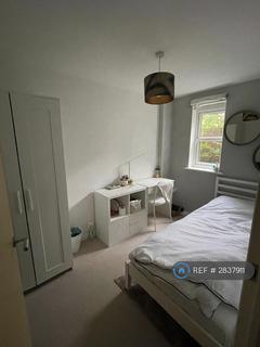 undefined, Five Mins To Tube. Private Parking, Harrow, HA2