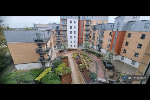 undefined, Queen Mary Avenue, London, E18