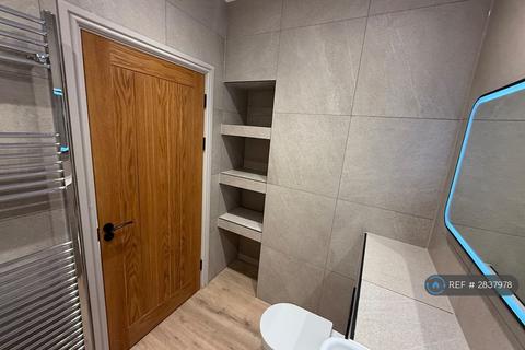 1 bedroom end of terrace house to rent, King St, West Malling, ME19