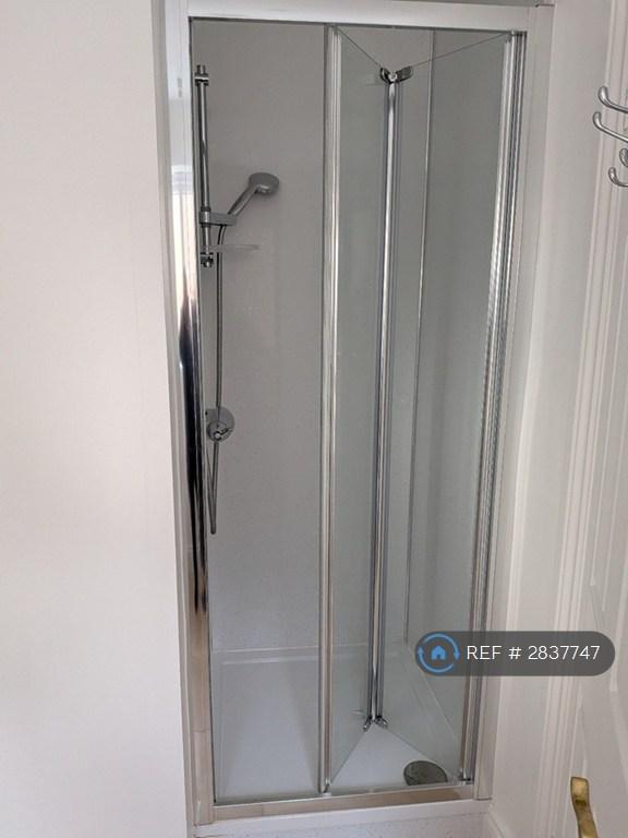 Ensuite Shower
