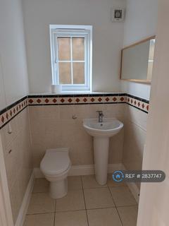 4 bedroom detached house to rent, Tolcarne Drive, Pinner, HA5