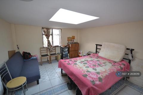 undefined, Aldersbrook Road, London, E12