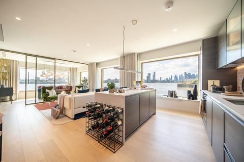 2 bedroom penthouse for sale, Riverscape, 2 Starboard Way, London, E16