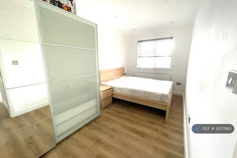 undefined, Hendon Way, London, NW2
