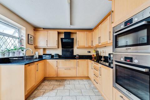 3 bedroom end of terrace house for sale, Risingham Mead, SWINDON, Wiltshire, SN5