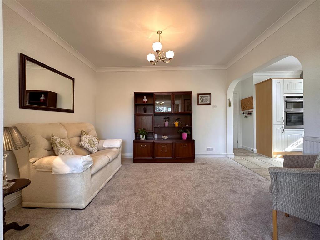 Generous Living Room 180