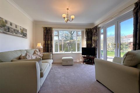 3 bedroom detached bungalow for sale, Village Way, Farndon, Newark