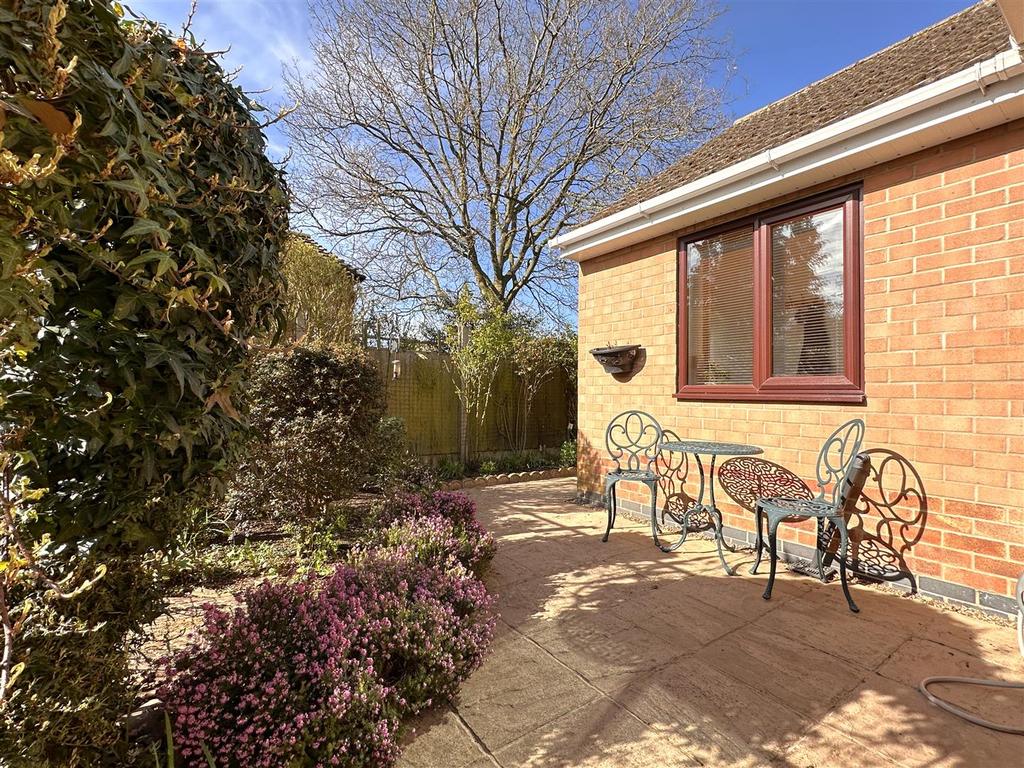 Secluded Seating Area 115